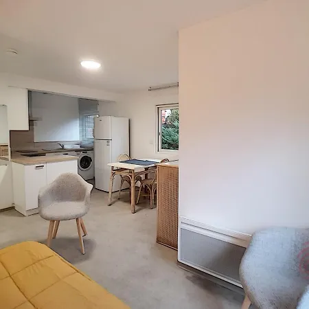 Renove Avec Terrasse, Proche Des Thermes Et Du Centre Ville, - Fr-1-451-61 * Lamalou-les-Bains