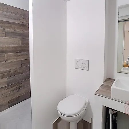 Renove Avec Terrasse, Proche Des Thermes Et Du Centre Ville, - Fr-1-451-61 Apartman Lamalou-les-Bains